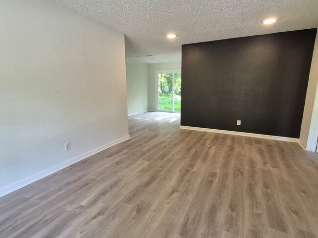 Photo - 10221 Bretton Dr