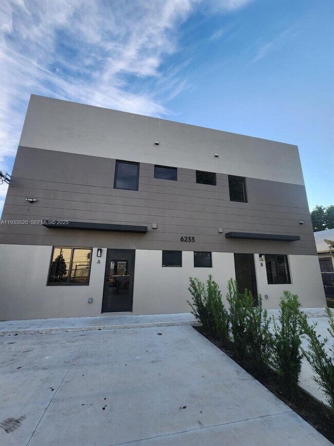 Photo - 6233 NW 20th Ave Unit B