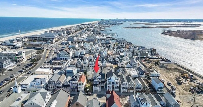 Photo - 16 E Church St