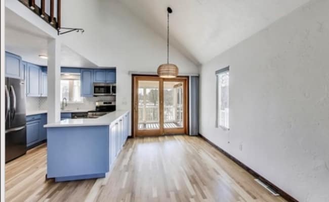 Photo - 100 Bridge St