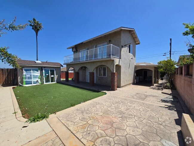 Building Photo - Big, Bold & Beautiful – 4BR/3BA San Diego ... Rental