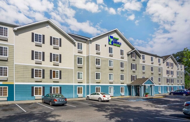 Furnished Studio-Charleston - Ashley Phosphate Rd.