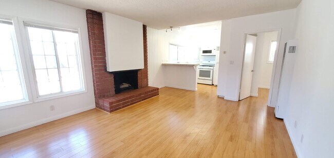 3822 Ocean Dr Unit 3822OCEANDR.MANHATTAN