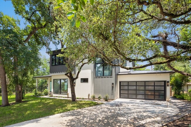 Photo - 2504 Bluffview Dr