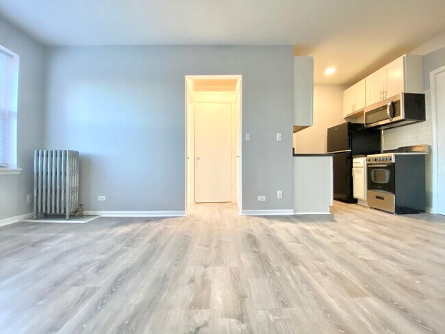 4031 Kenmore Studio - Style 1