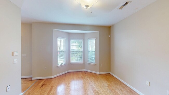 Photo - 378 Summergate Dr