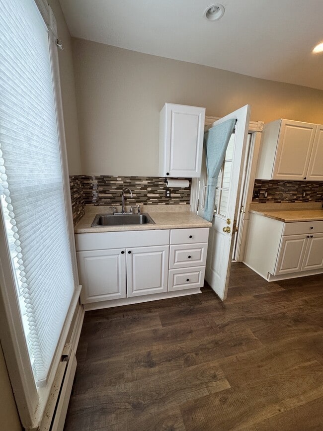 Photo - 160 Christiana St Unit LOWER