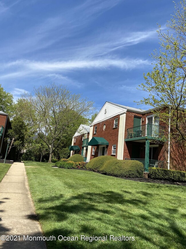 Photo - 65 Cedar Ave Unit C4