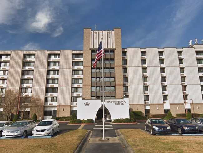 Building Photo - 2301 Idaho Ave Unit #2301