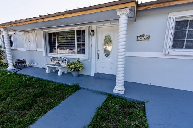 Building Photo - 20760 NW 37th Ct Unit 1