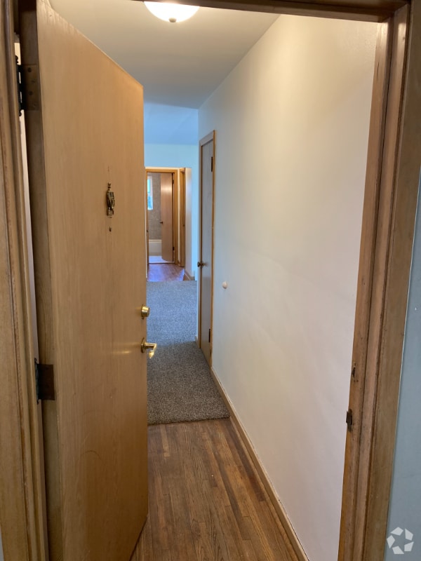 Building Photo - 408 6th St SW Unit 9 Rental