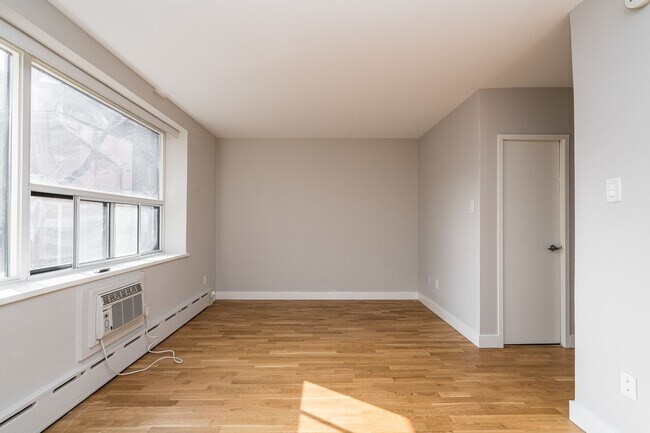 Photo - 263 Russell Hill Rd Unit 206