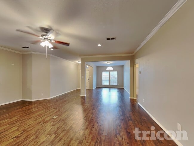 Photo - 5004 Saddlehorn Dr