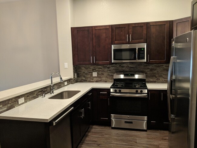 Building Photo - 24545 Town Center Dr