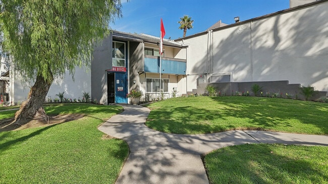 53-web-or-mls-E Date St-001
