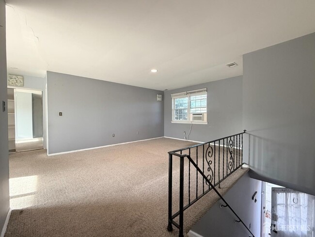 Building Photo - 51 Garden View Terrace Unit 2