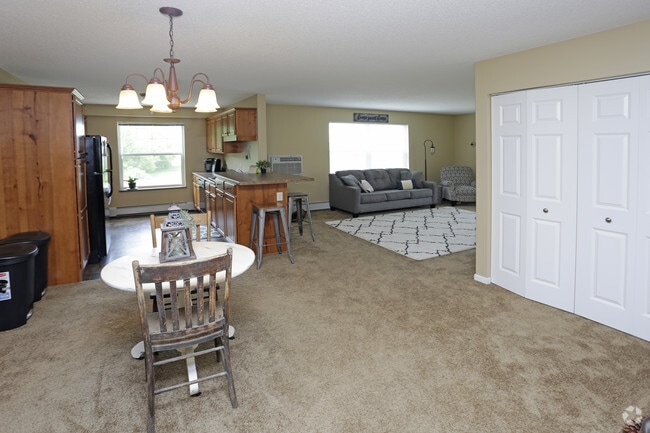 2BR, 1BA - 1,163 SF