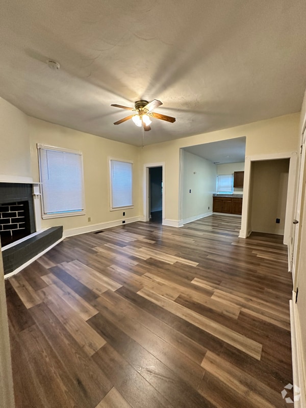 Building Photo - 127 Poplar Ave Rental