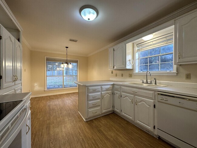 Photo - 5900 Larry Dr