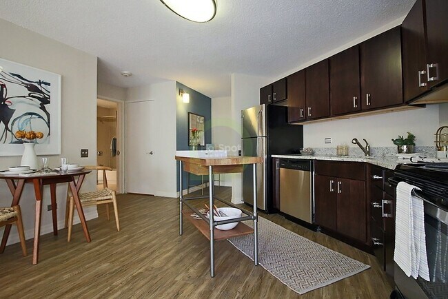 Photo - 32 W Chestnut St Unit 4
