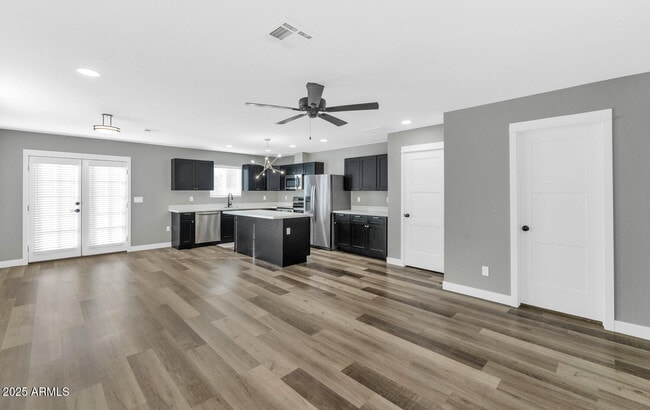 Photo - 2509 E Broadway Rd