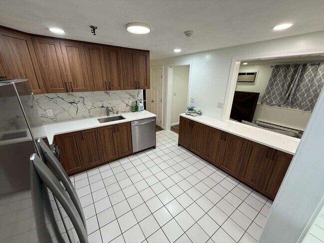 Photo - 15 Spencer Rd Unit 12E