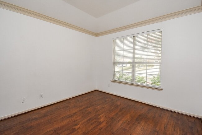 Photo - 6822 Clemson Ln