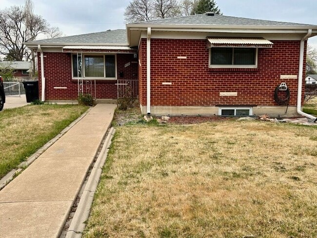 Photo - 5721 Everett St