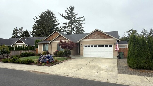 355 SW Kalmia Ave