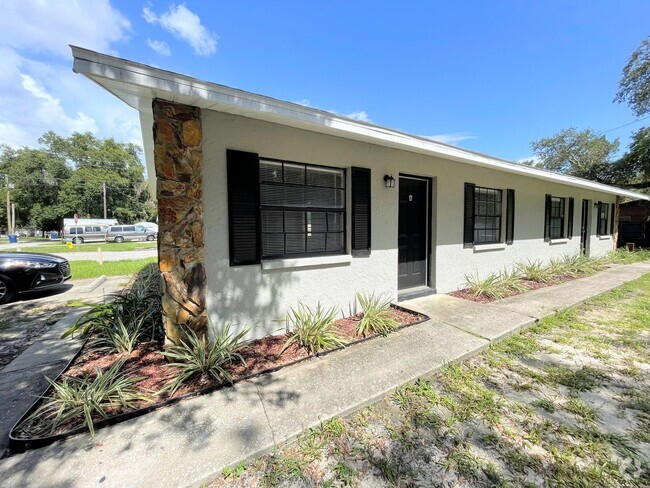 Building Photo - 923 E Poinsettia Ave Unit A Rental