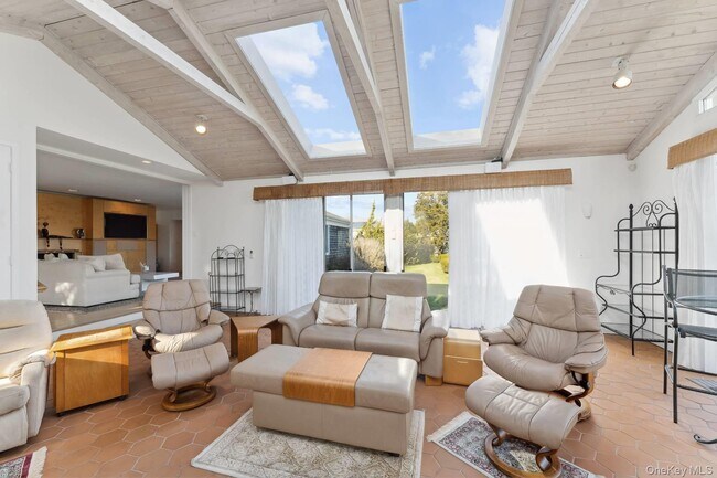 Photo - 62 Bayfield Ln