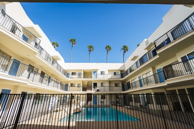 Photo - 123 California Ave