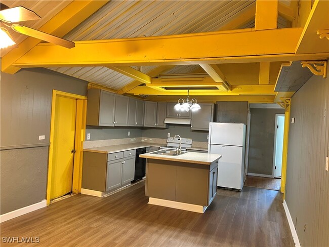 Building Photo - 10511 Orange River Blvd Rental