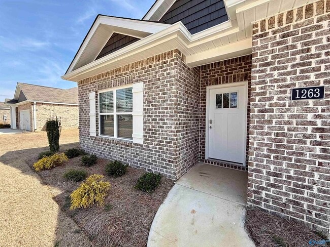 Photo - 1263 Eidson St