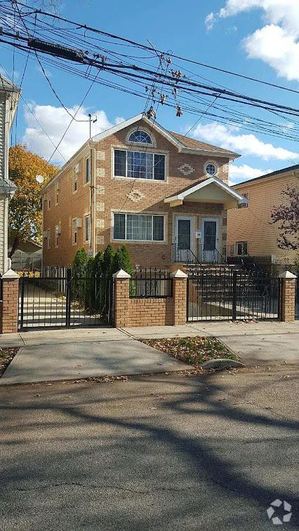 Building Photo - 117-21-117134 134th St Rental