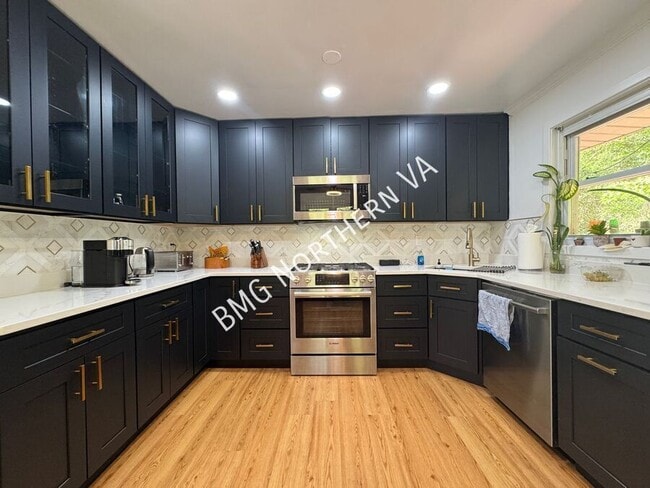 Photo - 6413 Berkshire Dr