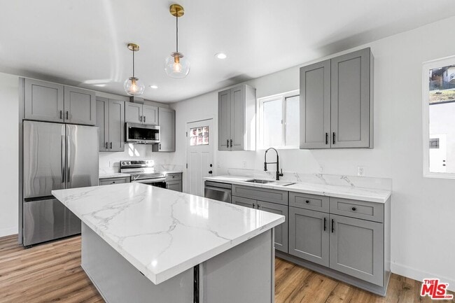 Photo - 1622 Morton Ave House