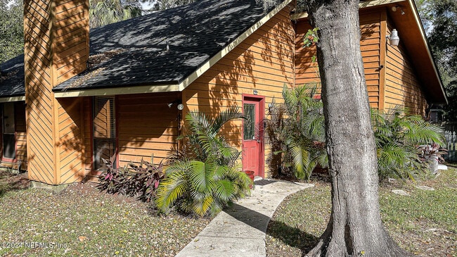 Building Photo - 437 W 9th St