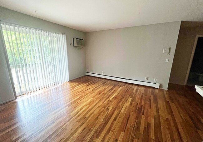 Photo - Clifton Woods