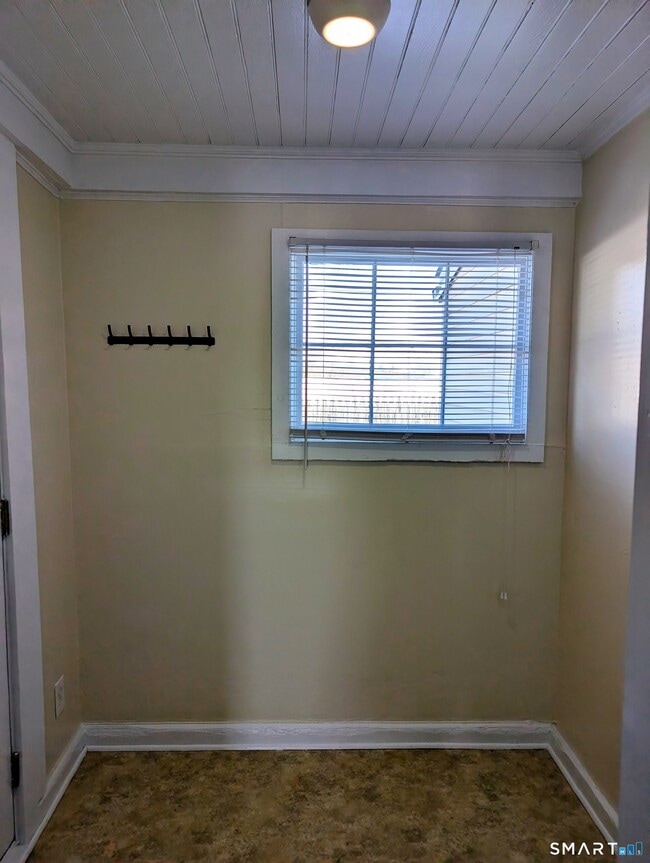 Photo - 184 Buckingham Ave