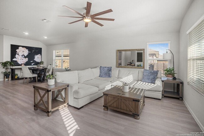 Photo - 3 Bedroom/2 Bath Potranco Run Subdivision