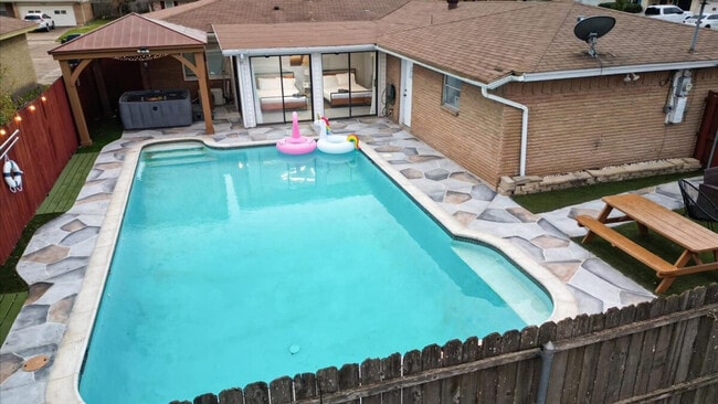 2117 Benjamin Rd Unit SI ID1056385P