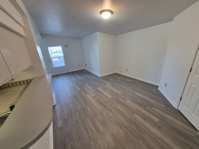 1320 SW Obsidian Ave