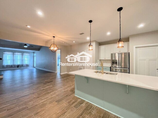 Photo - 1839 Whelp Way