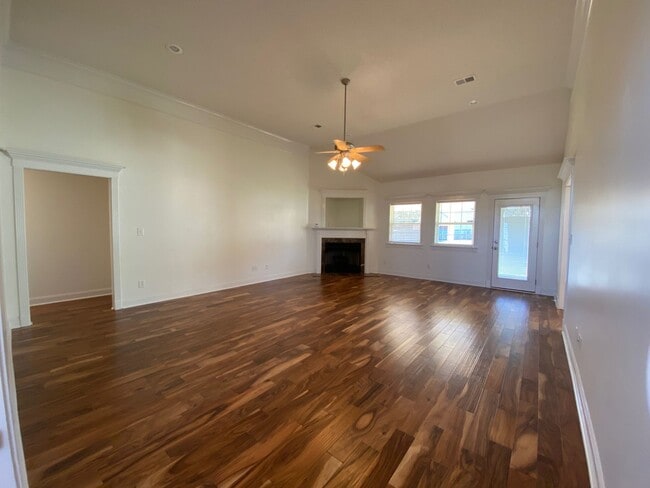 Photo - 141 Addington Dr