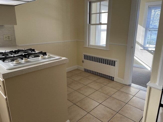 Photo - 27 Elliot St Unit 2