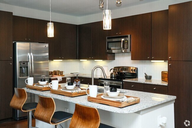 Building Photo - Your New Apartment Comes with 1 Month FREE! Unit AAT2