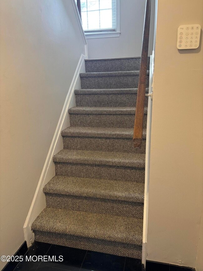 Photo - 481 Hawthorne Pl