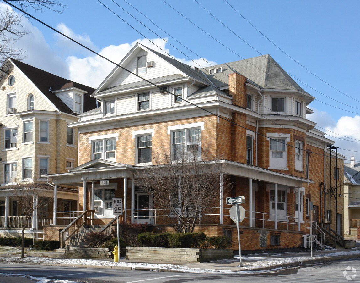 Photo - 501 W College Ave Apartments