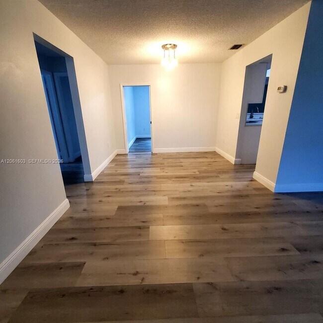 Photo - 9740 NW 25th St